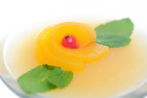 Sobremesa com manga e pêssego — Fotografia de Stock