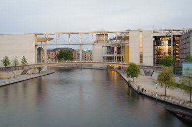 berlin merkezinde canal