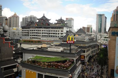Shenzhen Dongmen yayalara