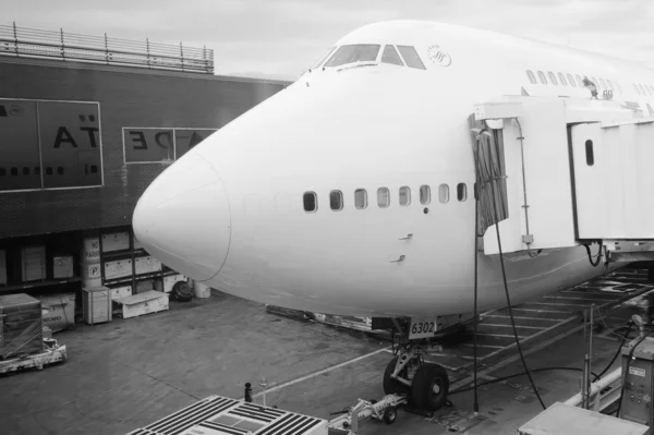 Boeing 747 cockpit — Stock Photo, Image