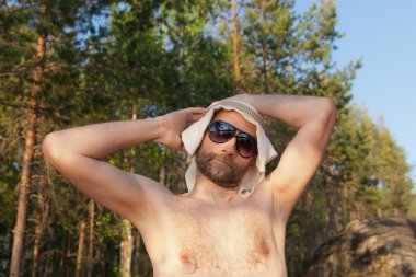 erkek güneş gözlüğü