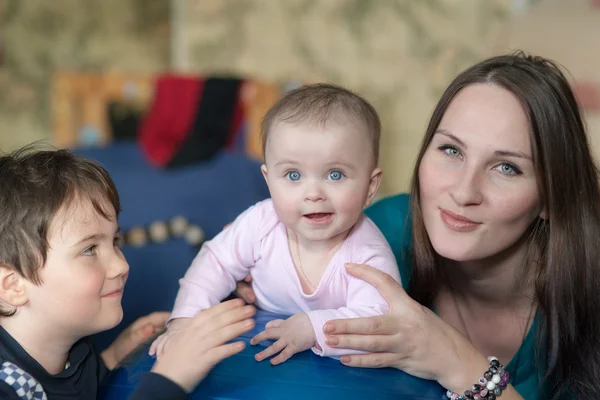 Fröhliches Baby — Stockfoto