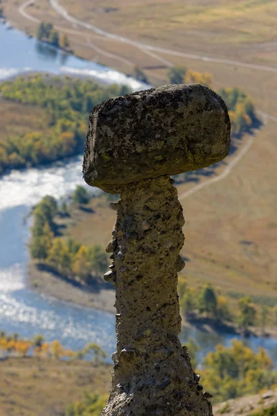 Felsen im Vordergrund — Stockfoto