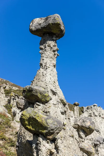 Rock against the sky — Stock Photo, Image