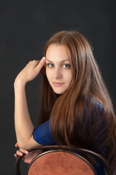 Menina com cabelo comprido — Fotografia de Stock