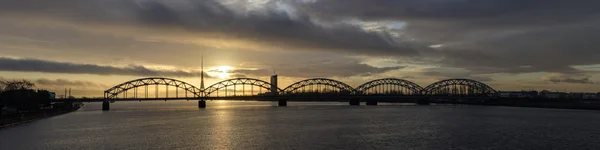 Puente al atardecer — Foto de Stock