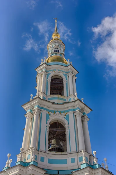 Klokkentoren van de kathedraal van nikolsky — Stockfoto