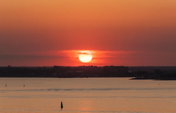 Pôr do sol vermelho — Fotografia de Stock