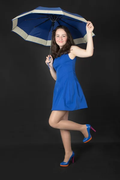 Fille avec un parapluie — Photo