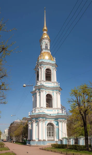 Klocktornet Nicholas Cathedral Mot Himlen — Stockfoto