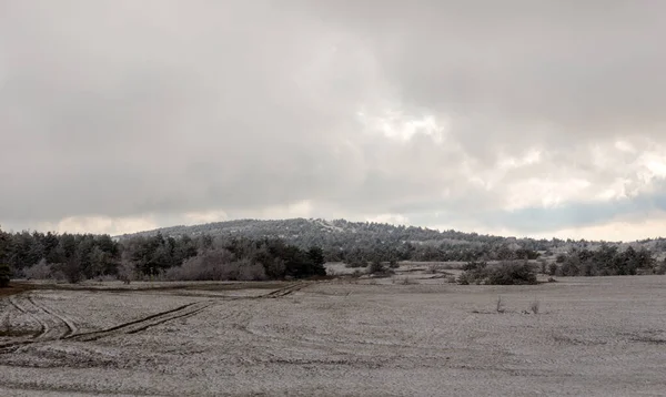 Paisagem Com Neve Primavera Nas Montanhas — Fotografia de Stock