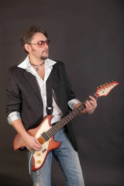 Retrato Hombre Tocando Guitarra Eléctrica —  Fotos de Stock