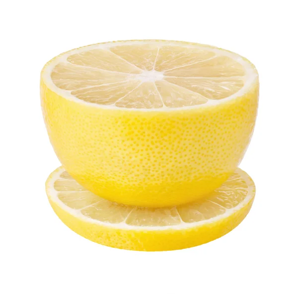 紅茶のカップの形でレモン — ストック写真