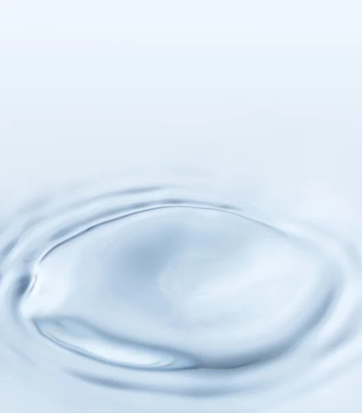Água. Círculos na superfície da água — Fotografia de Stock