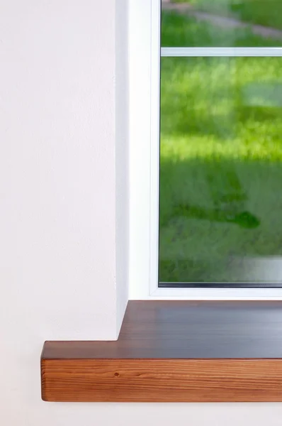 Window. Sill. Fragment of the interior. — Stock Photo, Image