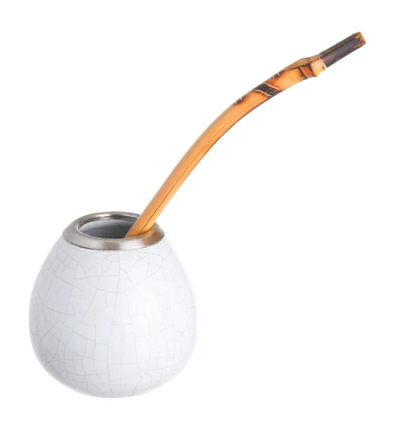 Copa de yerba mate sobre fondo blanco. calabaza y bombilla — Foto de Stock