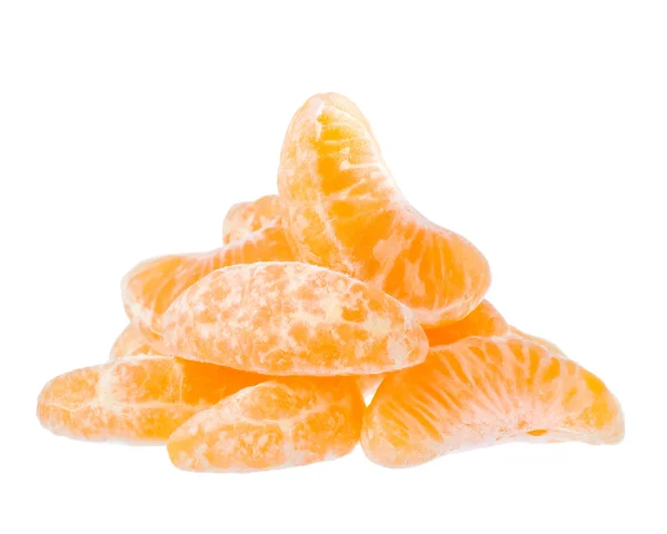 Tranches de mandarine sur fond blanc — Photo