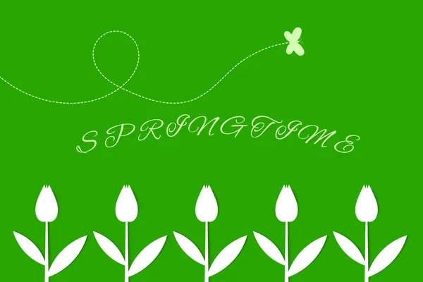 Fondo de verano verde con tulipanes y mariposa — Vector de stock