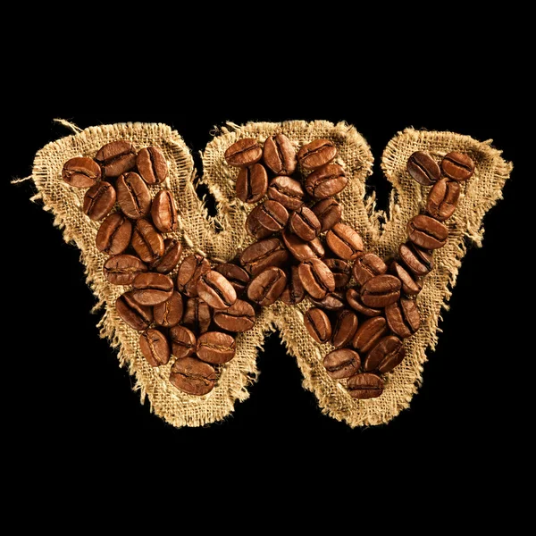 Alphabet aus Kaffeebohnen auf Textur isoliert auf Schwarz — Stockfoto