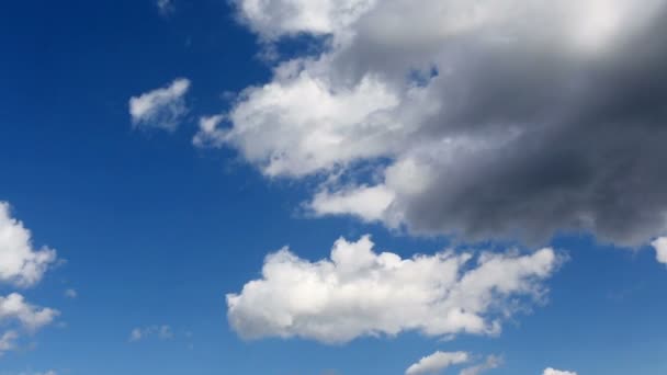 Kék ég fehér felhőkkel — Stock videók
