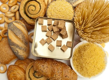 pişmiş ekmek ve makarna çeşitleri