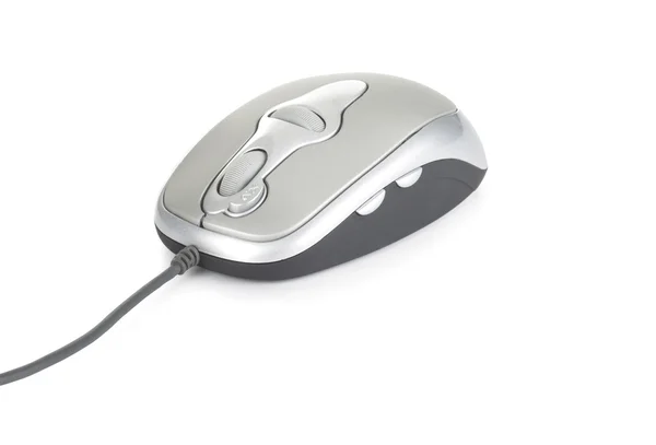 Mouse de computador com cabo sobre fundo branco — Fotografia de Stock