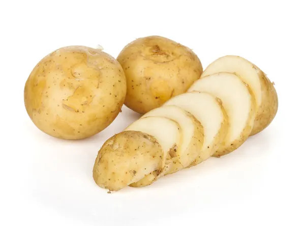 Cartofi noi izolați pe fundal alb aproape — Fotografie, imagine de stoc