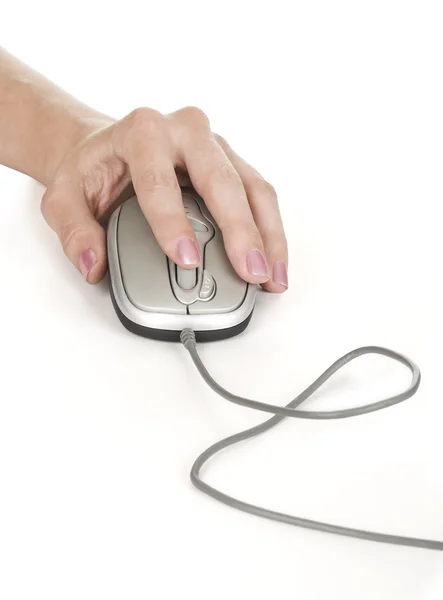 Hand Klik op moderne computermuis geïsoleerd op een witte achtergrond — Stockfoto