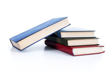 Renkli kitap yığını