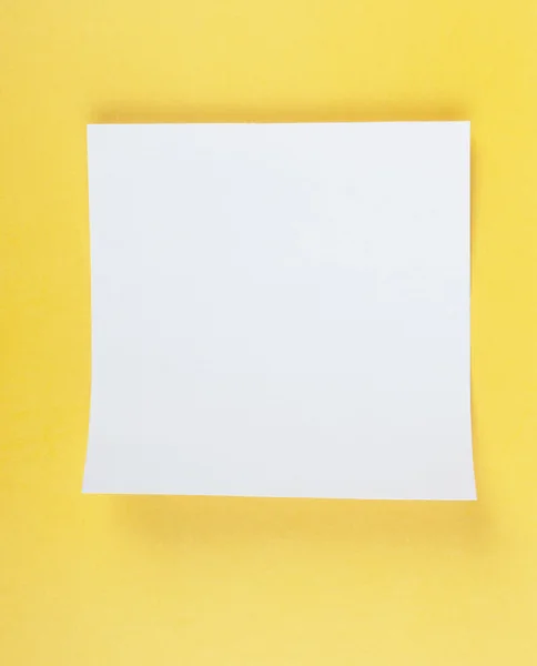 Лист белой бумаги — стоковое фото