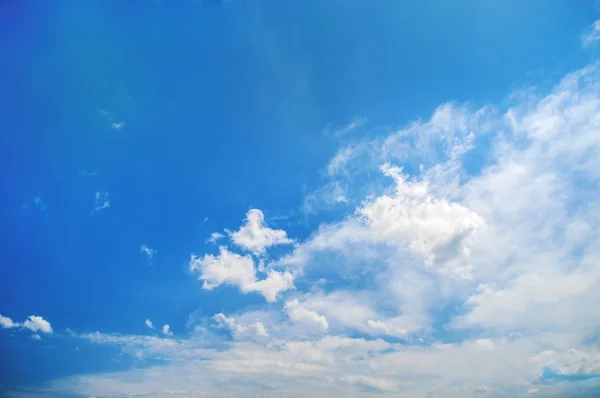 Céu azul fundo — Fotografia de Stock