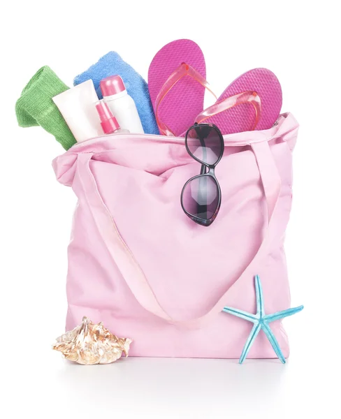Plážovou tašku s plážové Doplňky — Stock fotografie