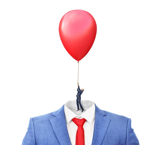 自由的概念 一个男人被红色气球从衣服上提起 穿着白色背景的衣服 旅行的概念 幻想的飞舞 — 图库照片