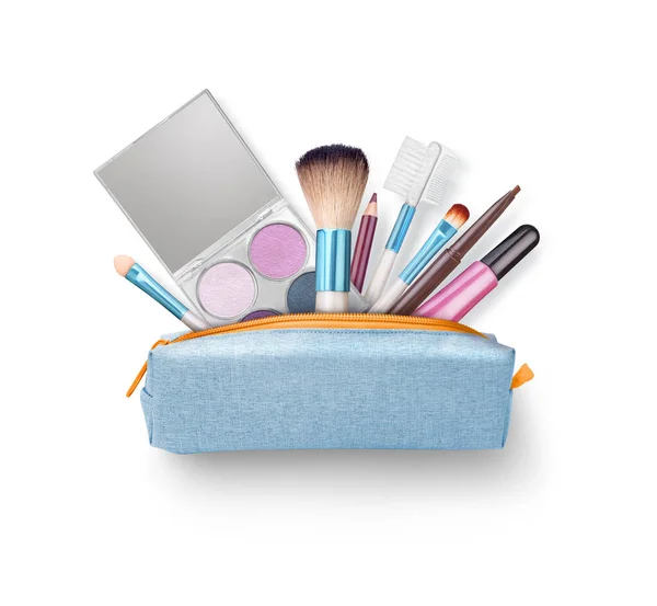 Kosmetik Liegt Auf Dem Tisch Einer Kosmetiktasche Auf Weißem Hintergrund — Stockfoto