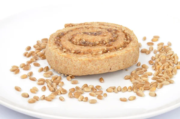 Спиральное печенье из фундука — стоковое фото