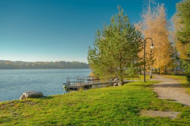 Daugava Nehri, Liepkalni, Letonya 'daki ahşap iskele.