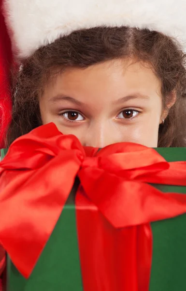 Boldog gyermek-a karácsonyi ajándék — Stock Fotó