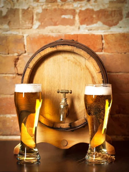 Натюрморт с разливным пивом — стоковое фото