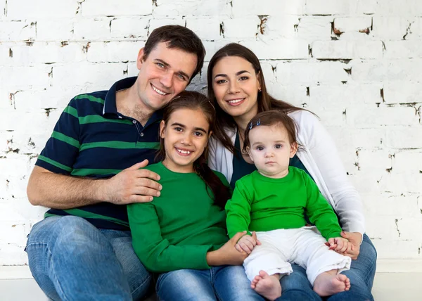 Portrait of a happy smiling family — Stock Photo, Image