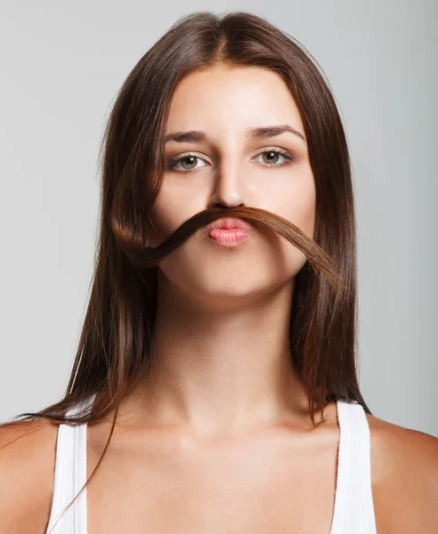 Retrato de una joven divertida — Foto de Stock