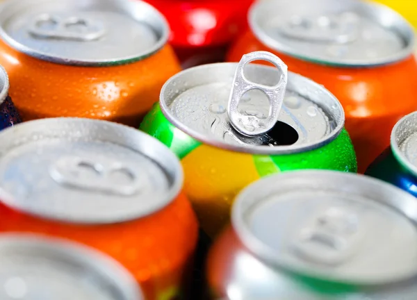 Latas de bebidas dulces (o cerveza) ) — Foto de Stock