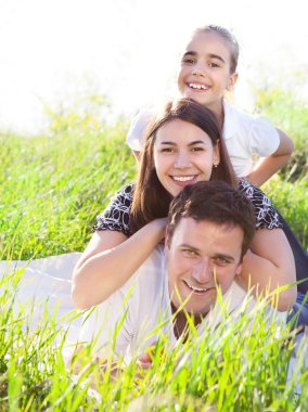 Mutlu genç aile