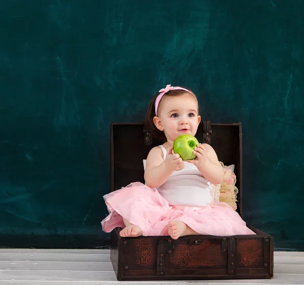 Portret van de één jaar oude baby dragen ballet pak. — Stok fotoğraf