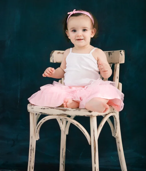 Portret van de één jaar oude baby dragen ballet pak. — Stok fotoğraf