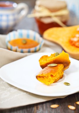 kabaklar, reçel, fındık ve sepet elma ve