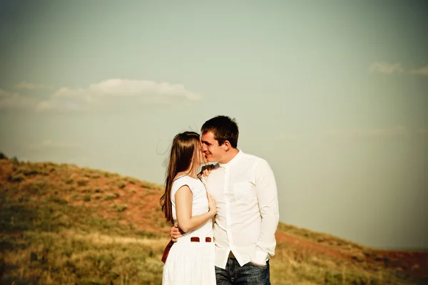 Young happy couple in love in summer day — Stock Photo, Image