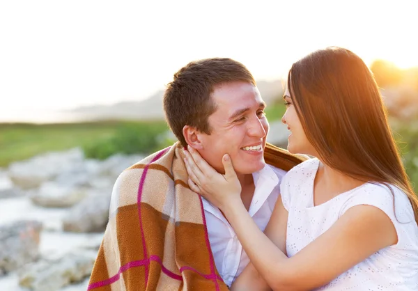 Happy couple in love in summer day. Outdoors portrait — Stock Photo, Image