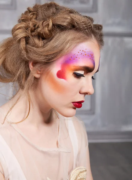 Portrait of a young model beautyful woman with perfect butterfly — Stock Photo, Image