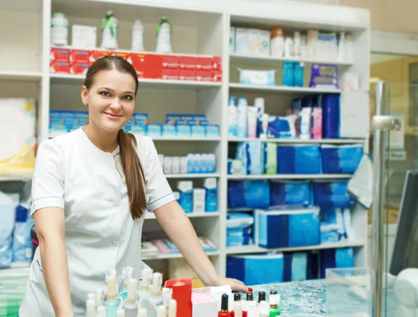 Portrait of pharmacist at the drugstore — Stock Photo, Image