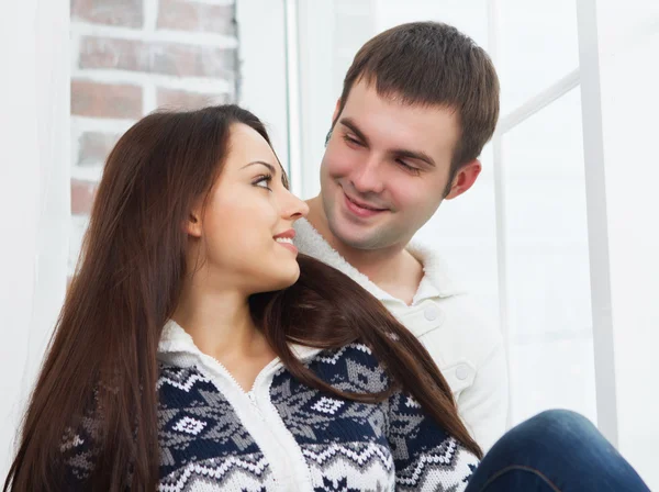 Couple in love wearing winter clothes — Stock Photo, Image